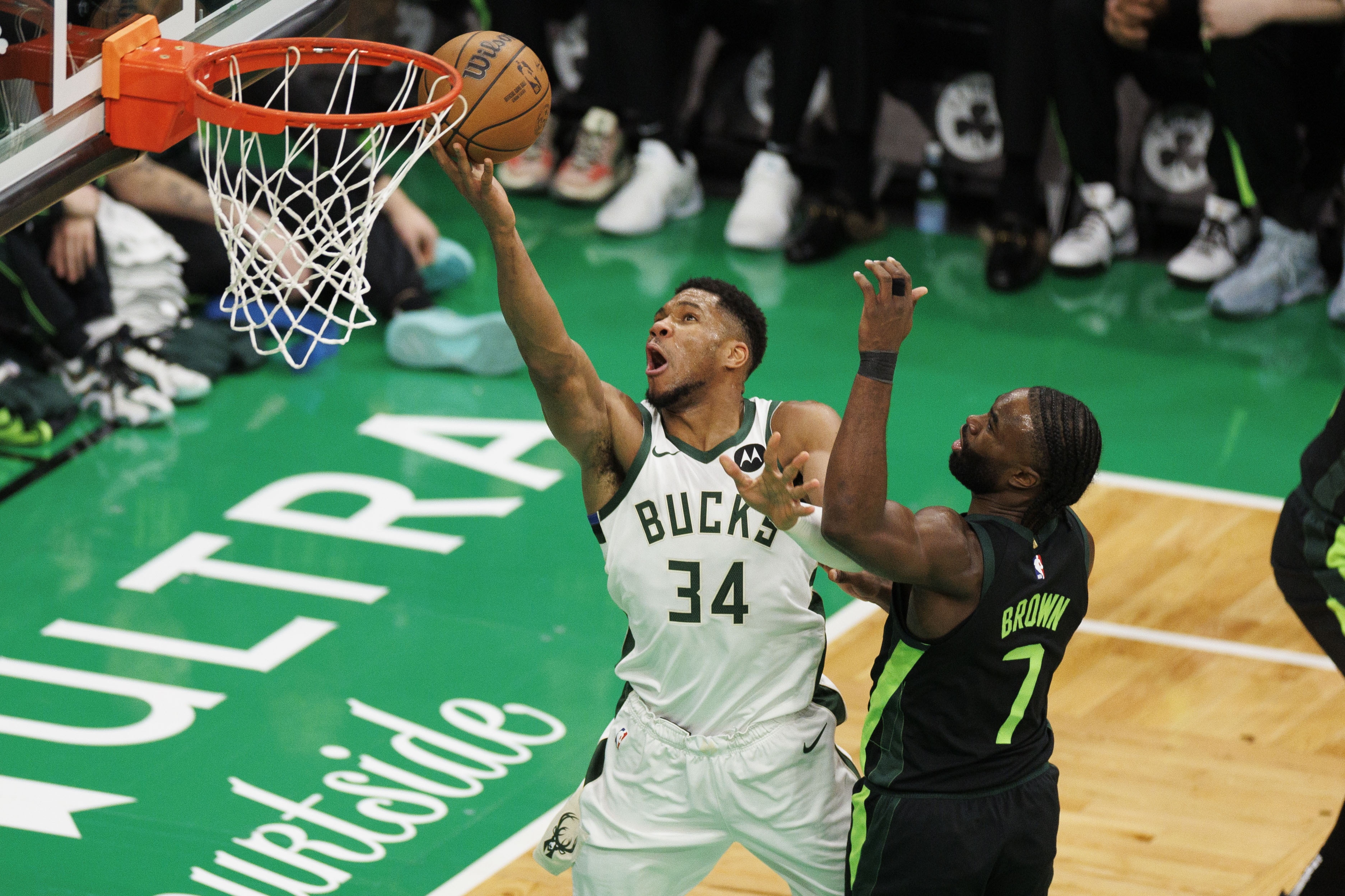 Windhorst：绿军尚未用布朗报价字母哥 若雄鹿索要将提供