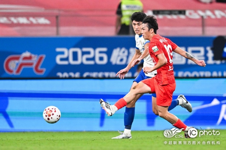 海港0-1泰山 三粒进球无效+失点 海港0-1泰山 三粒进球无效+失点